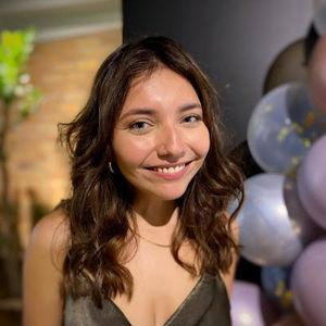 Meet your Posher, Daniela geovanna